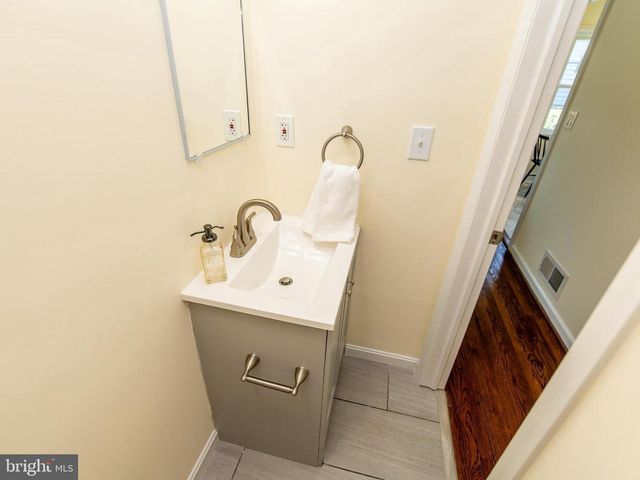 5014 N ENGLEWOOD DR, Capitol Heights, MD 20743