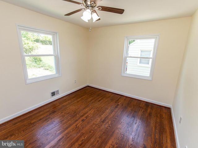 5014 N ENGLEWOOD DR, Capitol Heights, MD 20743