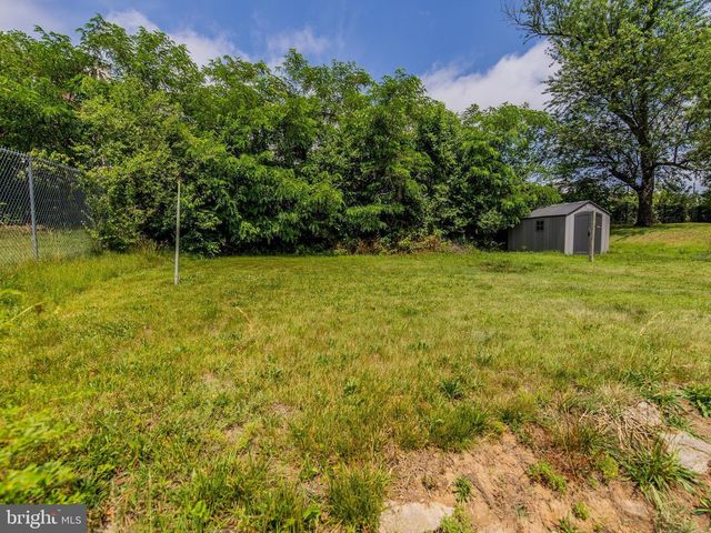 5014 N ENGLEWOOD DR, Capitol Heights, MD 20743