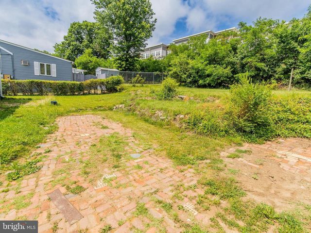 5014 N ENGLEWOOD DR, Capitol Heights, MD 20743