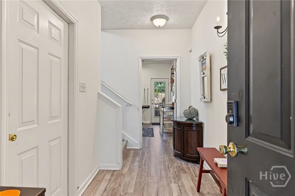 Image 4 of property listing at 106 Station Trail, Savannah, GA 31406