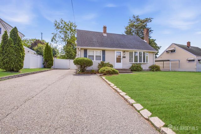 63 Tunison Road, New Brunswick, NJ 08901
