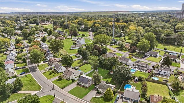 63 Tunison Road, New Brunswick, NJ 08901