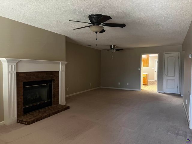 324 Williamsburg Avenue, Warner Robins, GA 31088