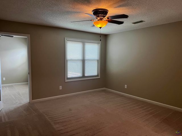 324 Williamsburg Avenue, Warner Robins, GA 31088