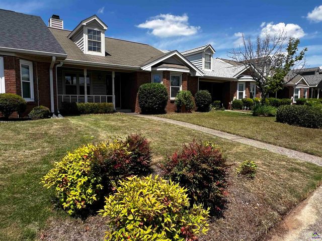324 Williamsburg Avenue, Warner Robins, GA 31088