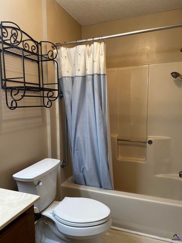 324 Williamsburg Avenue, Warner Robins, GA 31088