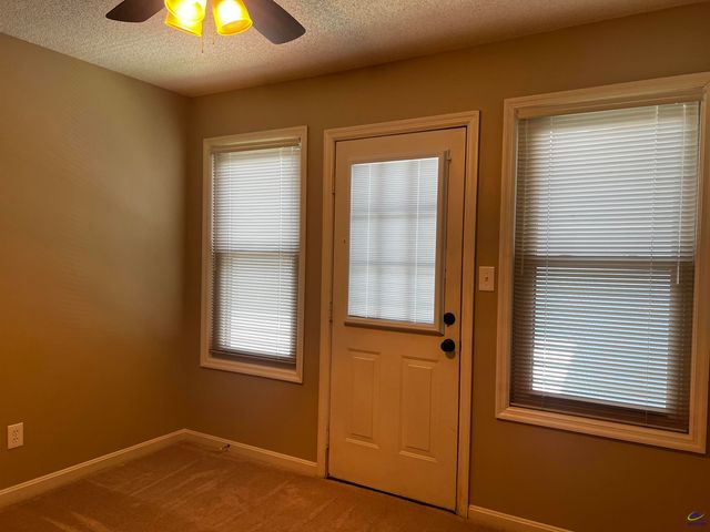 324 Williamsburg Avenue, Warner Robins, GA 31088