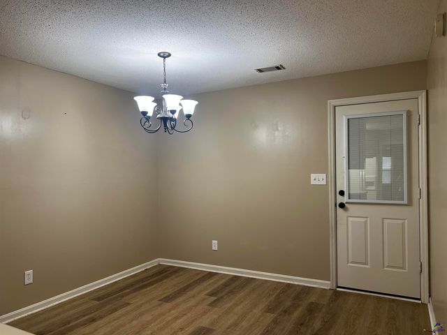 324 Williamsburg Avenue, Warner Robins, GA 31088