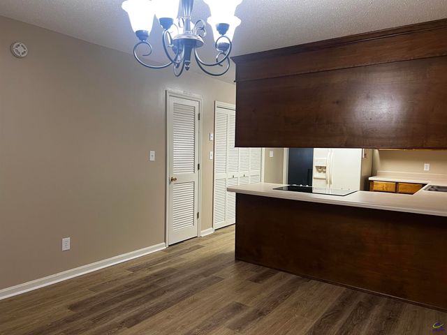 324 Williamsburg Avenue, Warner Robins, GA 31088