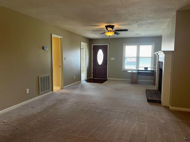 324 Williamsburg Avenue, Warner Robins, GA 31088