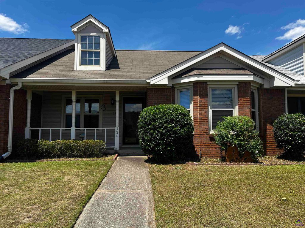 324 Williamsburg Avenue, Warner Robins, GA 31088
