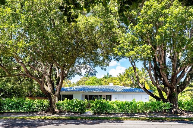 1529 Bayview Dr, Fort Lauderdale, FL 33304
