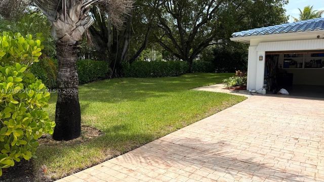 1529 Bayview Dr, Fort Lauderdale, FL 33304