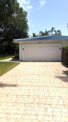 1529 Bayview Dr, Fort Lauderdale, FL 33304