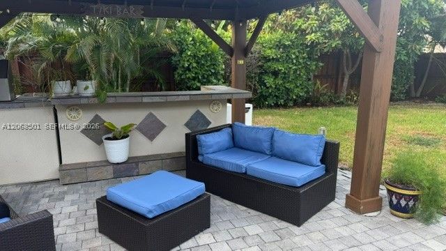 1529 Bayview Dr, Fort Lauderdale, FL 33304