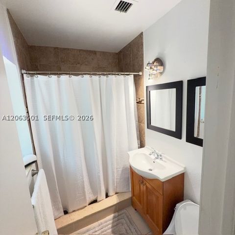 1529 Bayview Dr, Fort Lauderdale, FL 33304