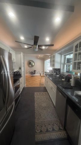 1529 Bayview Dr, Fort Lauderdale, FL 33304