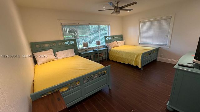 1529 Bayview Dr, Fort Lauderdale, FL 33304