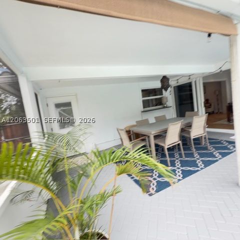 1529 Bayview Dr, Fort Lauderdale, FL 33304