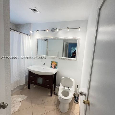 1529 Bayview Dr, Fort Lauderdale, FL 33304