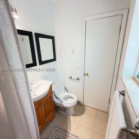 1529 Bayview Dr, Fort Lauderdale, FL 33304