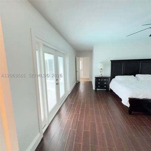1529 Bayview Dr, Fort Lauderdale, FL 33304