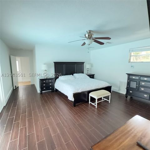 1529 Bayview Dr, Fort Lauderdale, FL 33304