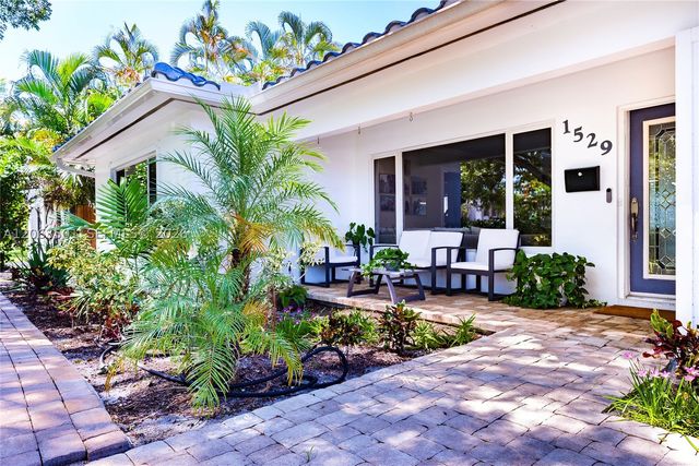 1529 Bayview Dr, Fort Lauderdale, FL 33304