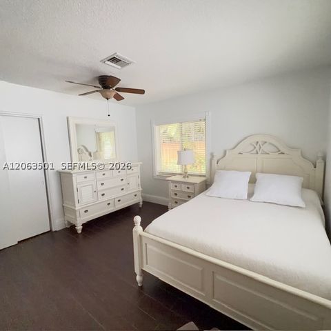 1529 Bayview Dr, Fort Lauderdale, FL 33304