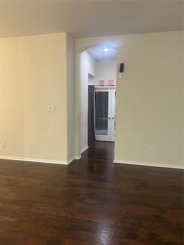 8407 N Broadleaf Avenue N, Houston, TX 77521