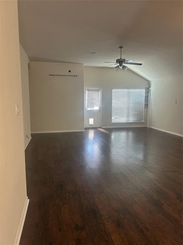 8407 N Broadleaf Avenue N, Houston, TX 77521