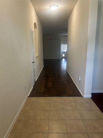 8407 N Broadleaf Avenue N, Houston, TX 77521