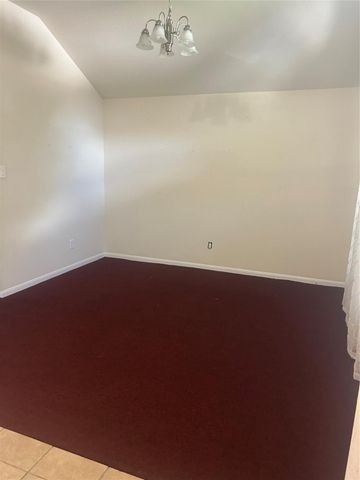 8407 N Broadleaf Avenue N, Houston, TX 77521