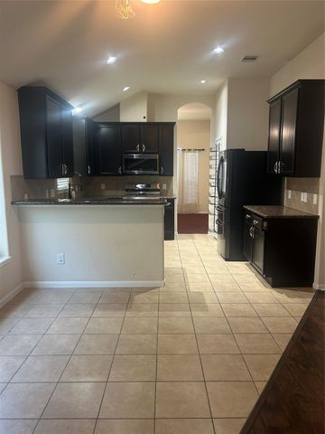 8407 N Broadleaf Avenue N, Houston, TX 77521