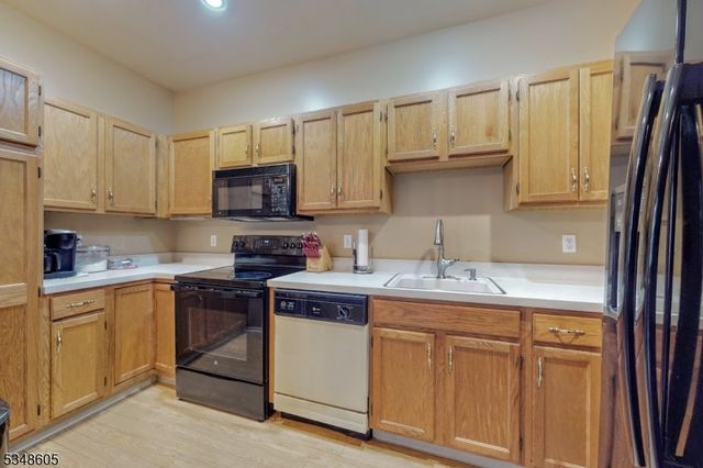 6116 Richmond Rd 116, West Milford Twp., NJ 07480