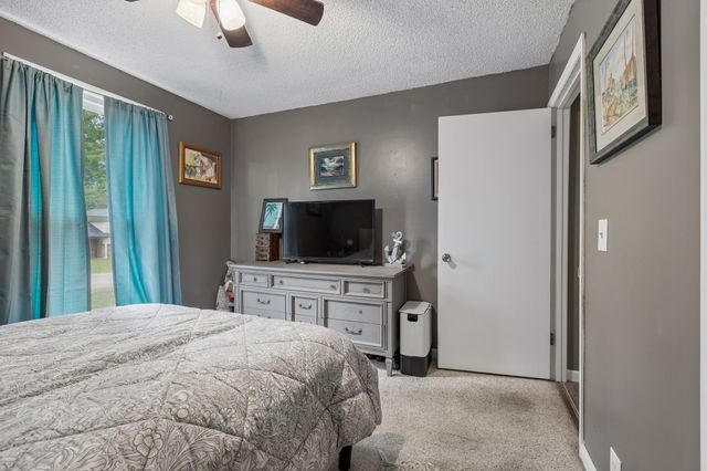 4916 Shadowlawn Dr, Hermitage, TN 37076