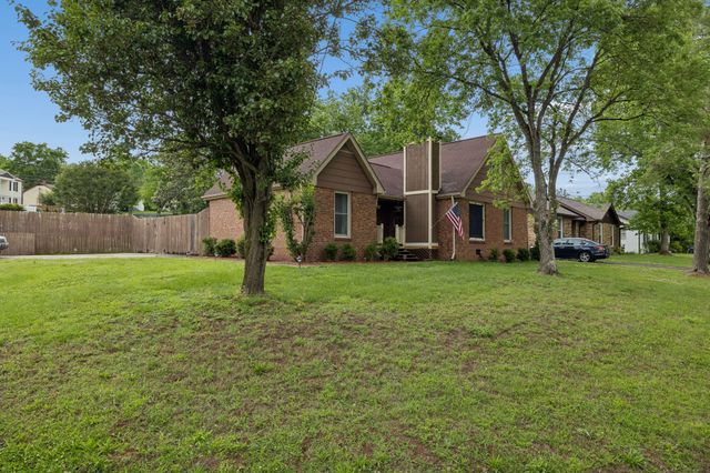 4916 Shadowlawn Dr, Hermitage, TN 37076