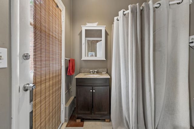 4916 Shadowlawn Dr, Hermitage, TN 37076