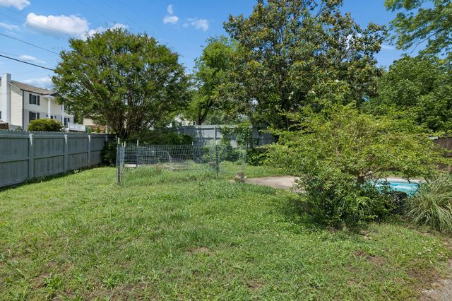 4916 Shadowlawn Dr, Hermitage, TN 37076