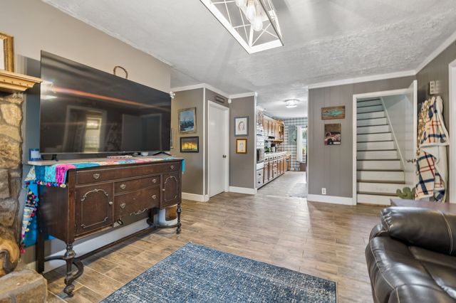 4916 Shadowlawn Dr, Hermitage, TN 37076