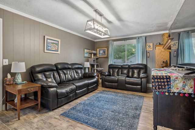 4916 Shadowlawn Dr, Hermitage, TN 37076