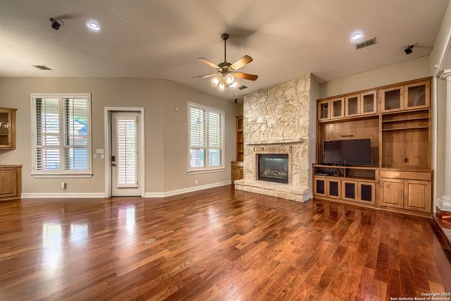 56 S Inwood Heights, San Antonio, TX 78248