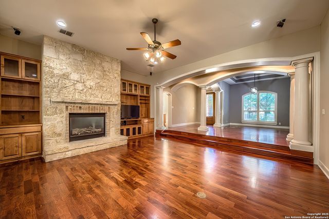 56 S Inwood Heights, San Antonio, TX 78248