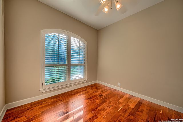 56 S Inwood Heights, San Antonio, TX 78248