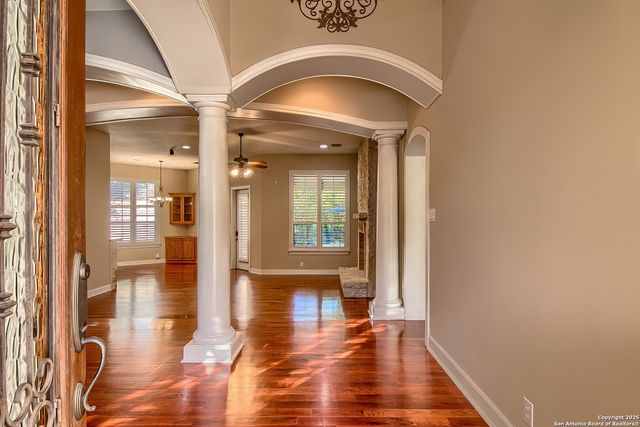 56 S Inwood Heights, San Antonio, TX 78248