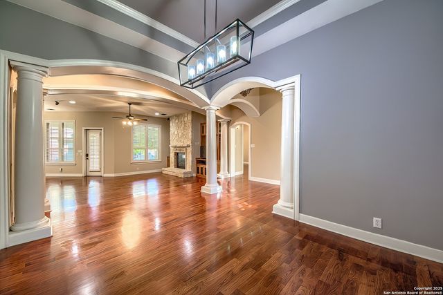 56 S Inwood Heights, San Antonio, TX 78248