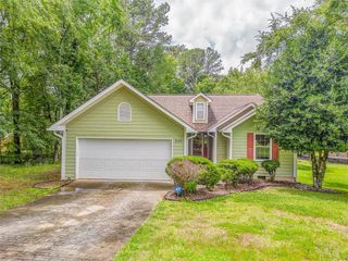 200 WILDWOOD SE Circle, Calhoun, GA 30701