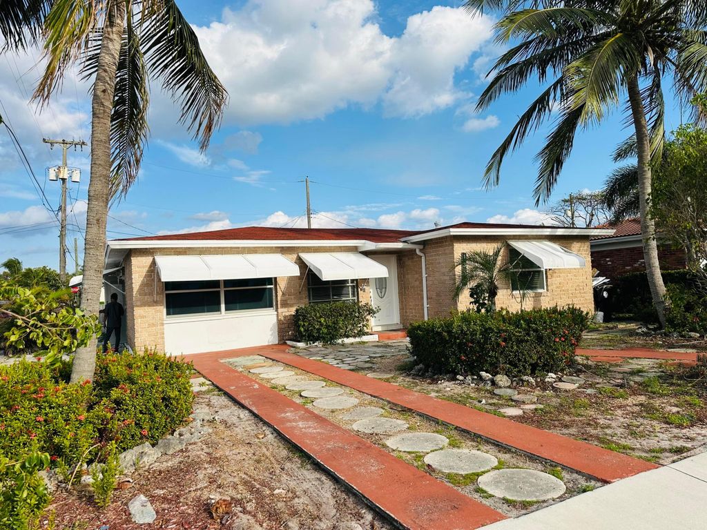 1330 N J Terrace C, Lake Worth Beach, FL 33460