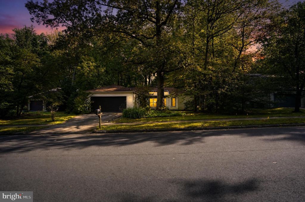 12382 COPENHAGEN CT, Reston, VA 20191